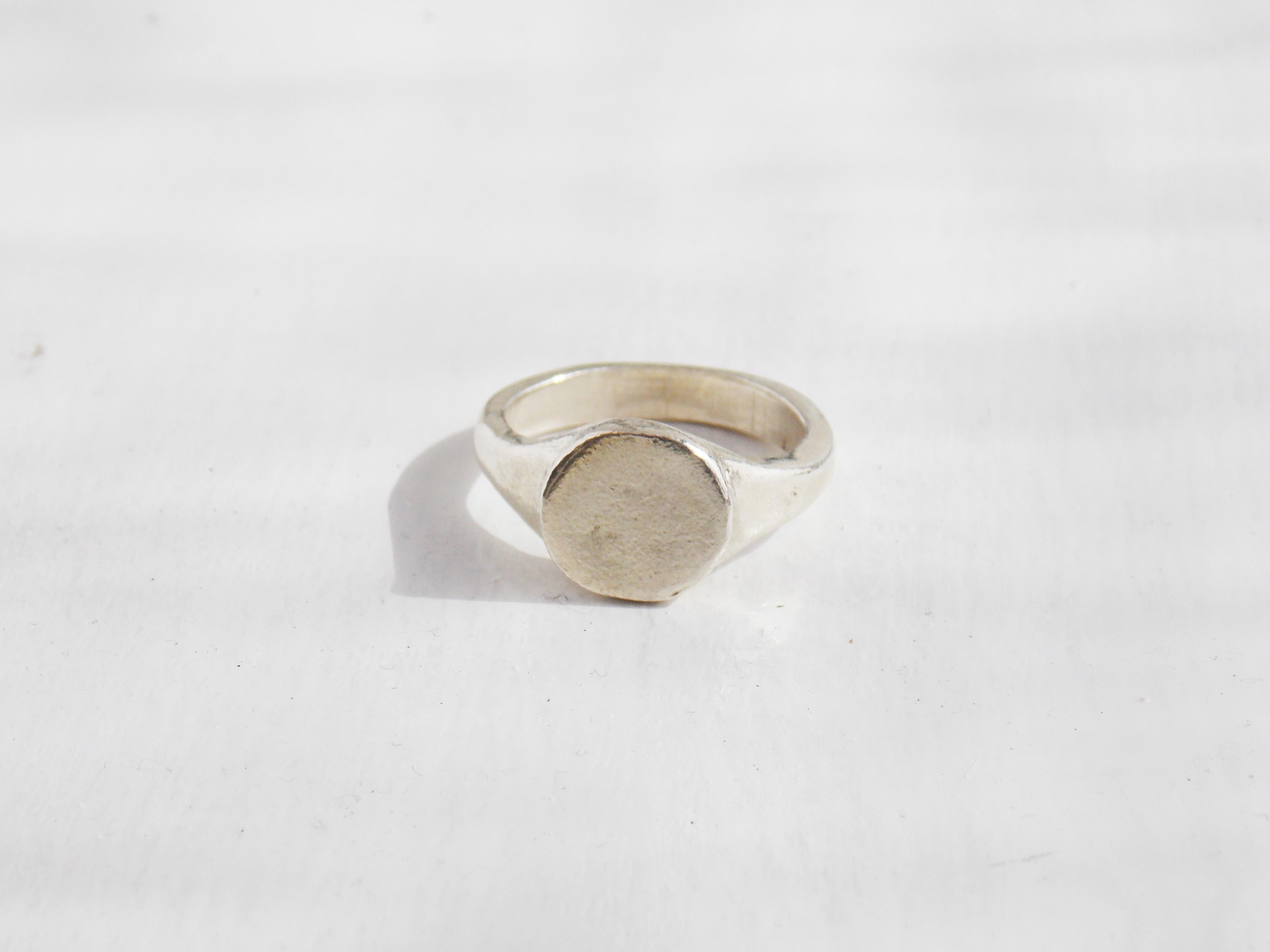 Circle Signet